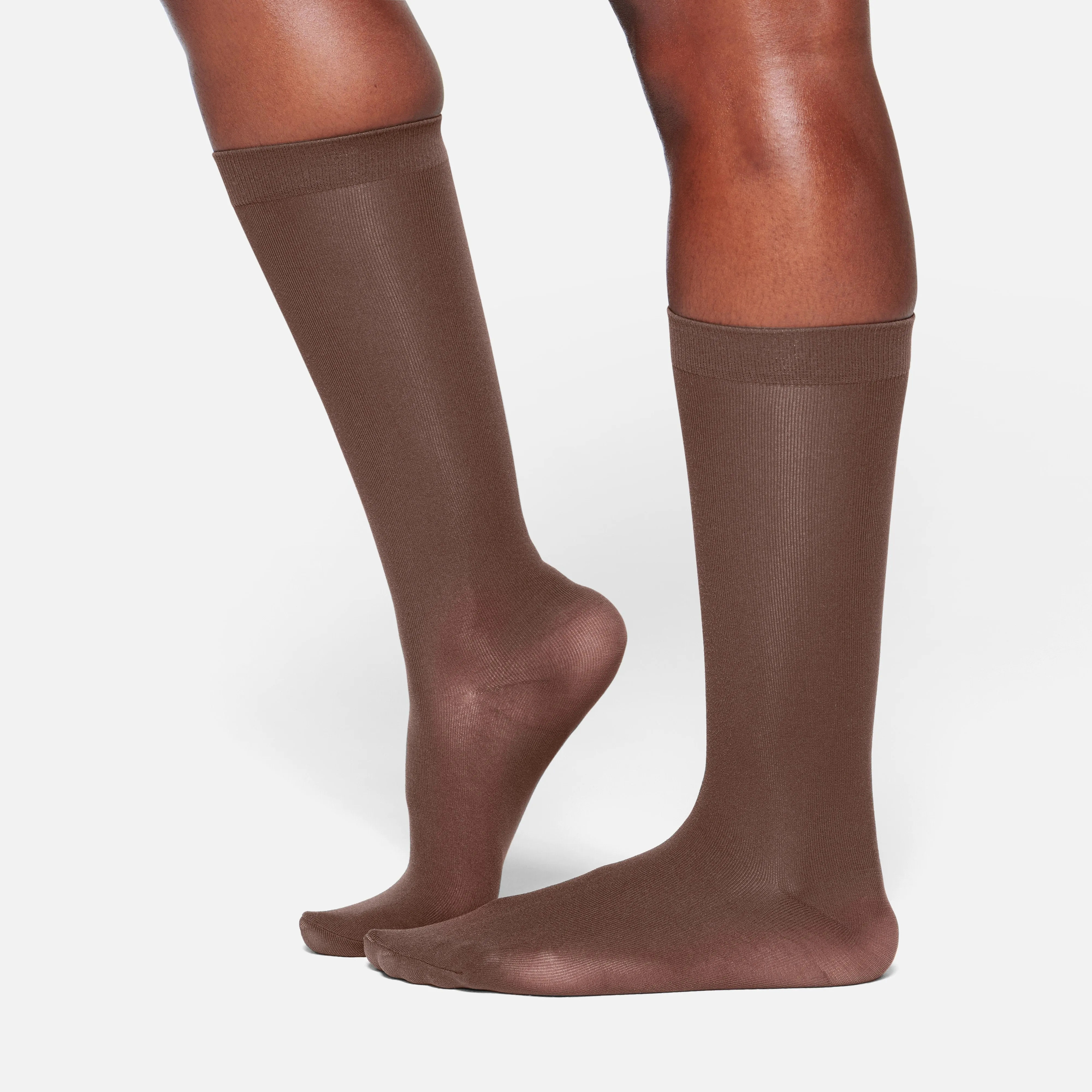 NYLON HOSIERY MID CALF SOCK | COCOA