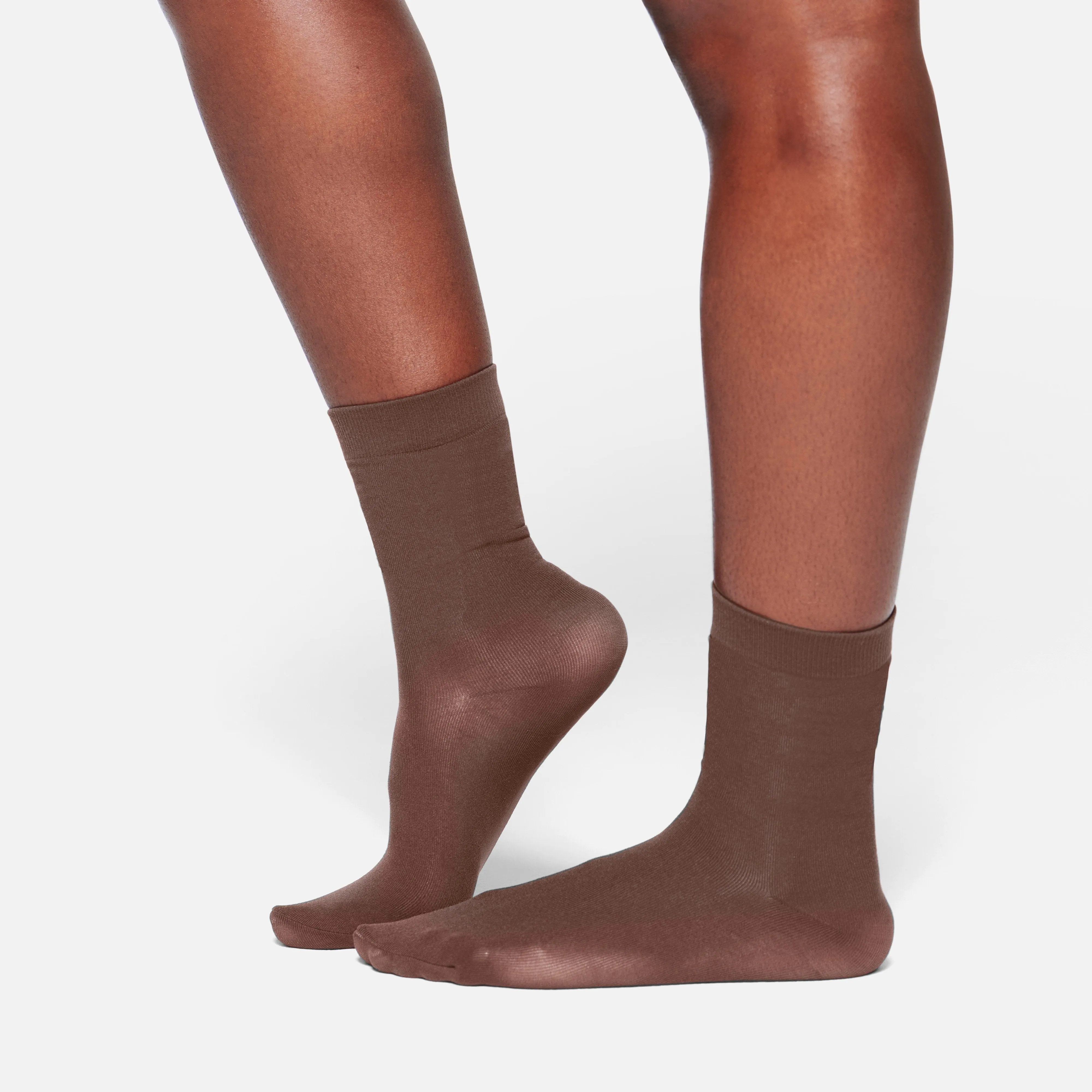 NYLON HOSIERY MID CALF SOCK | COCOA