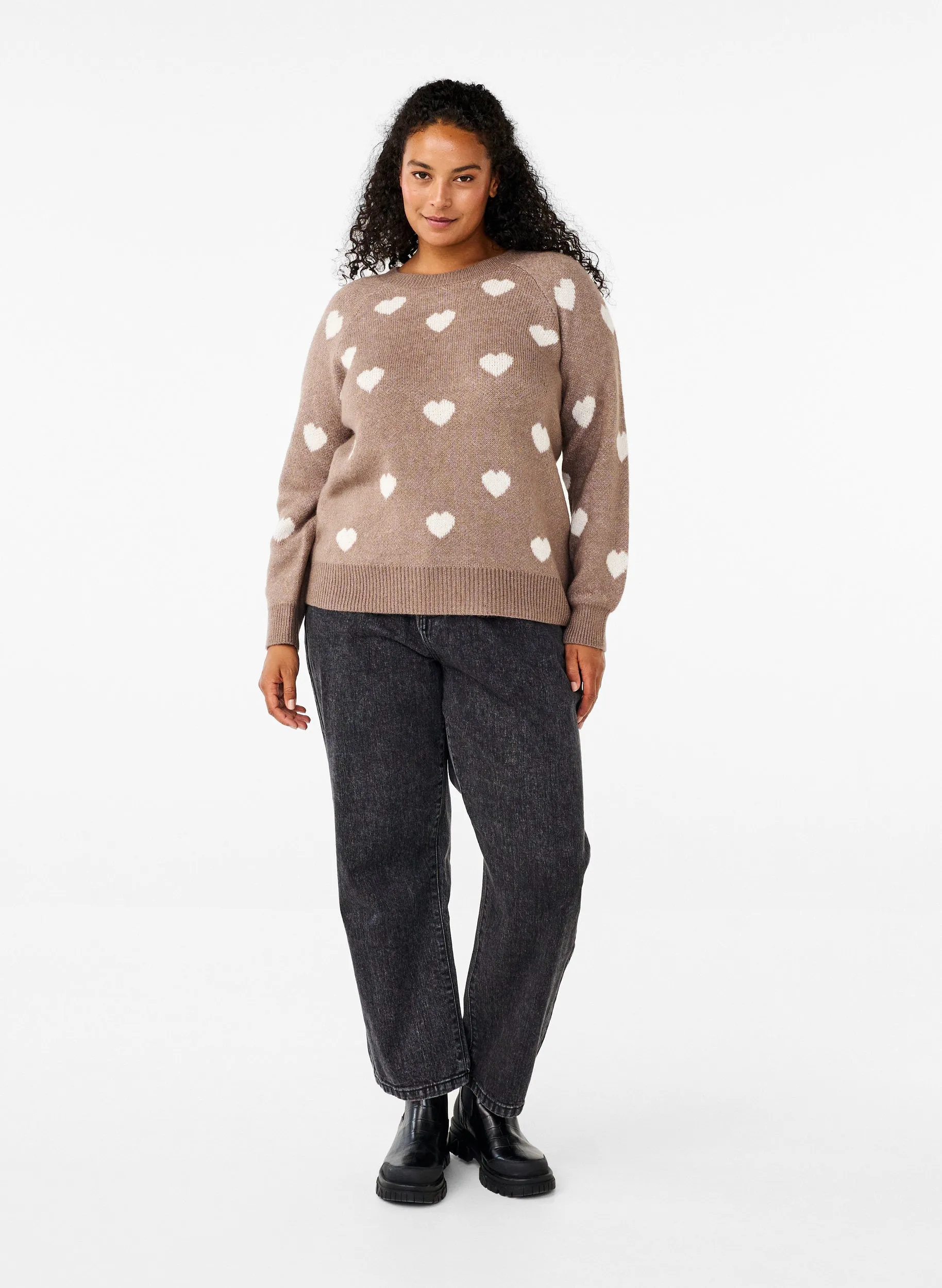 Zizzi Heart Knit Jumper in Beige